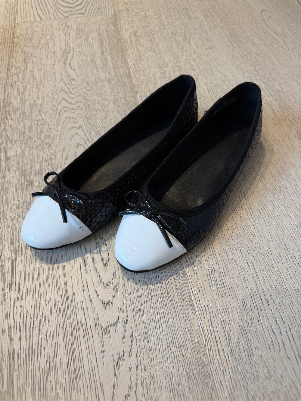 Black and White Cap-Toe Ballet Flats from H & M - Women